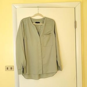 Banana Republuc Button-down Blouse